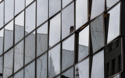 Vetro Specchio in Architettura: eleganza e innovazione per le case in Val di Fiemme